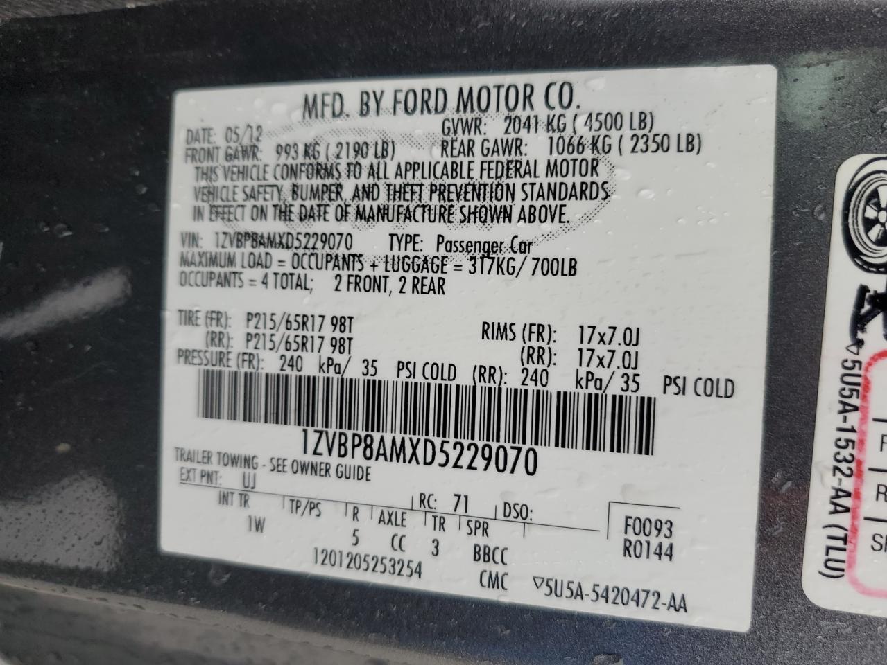 2013 Ford Mustang - Image 14