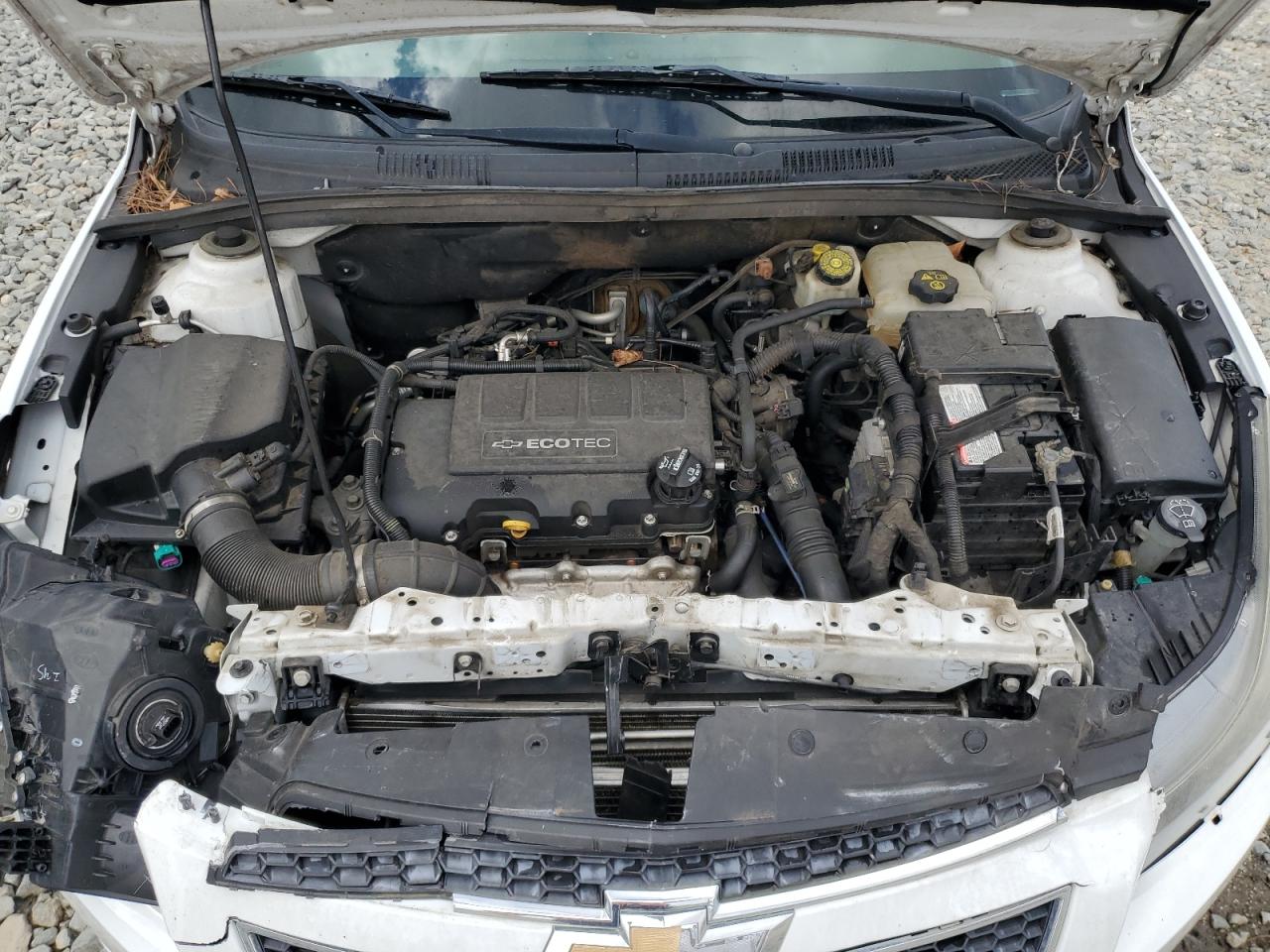 2011 Chevrolet Cruze - Image 11