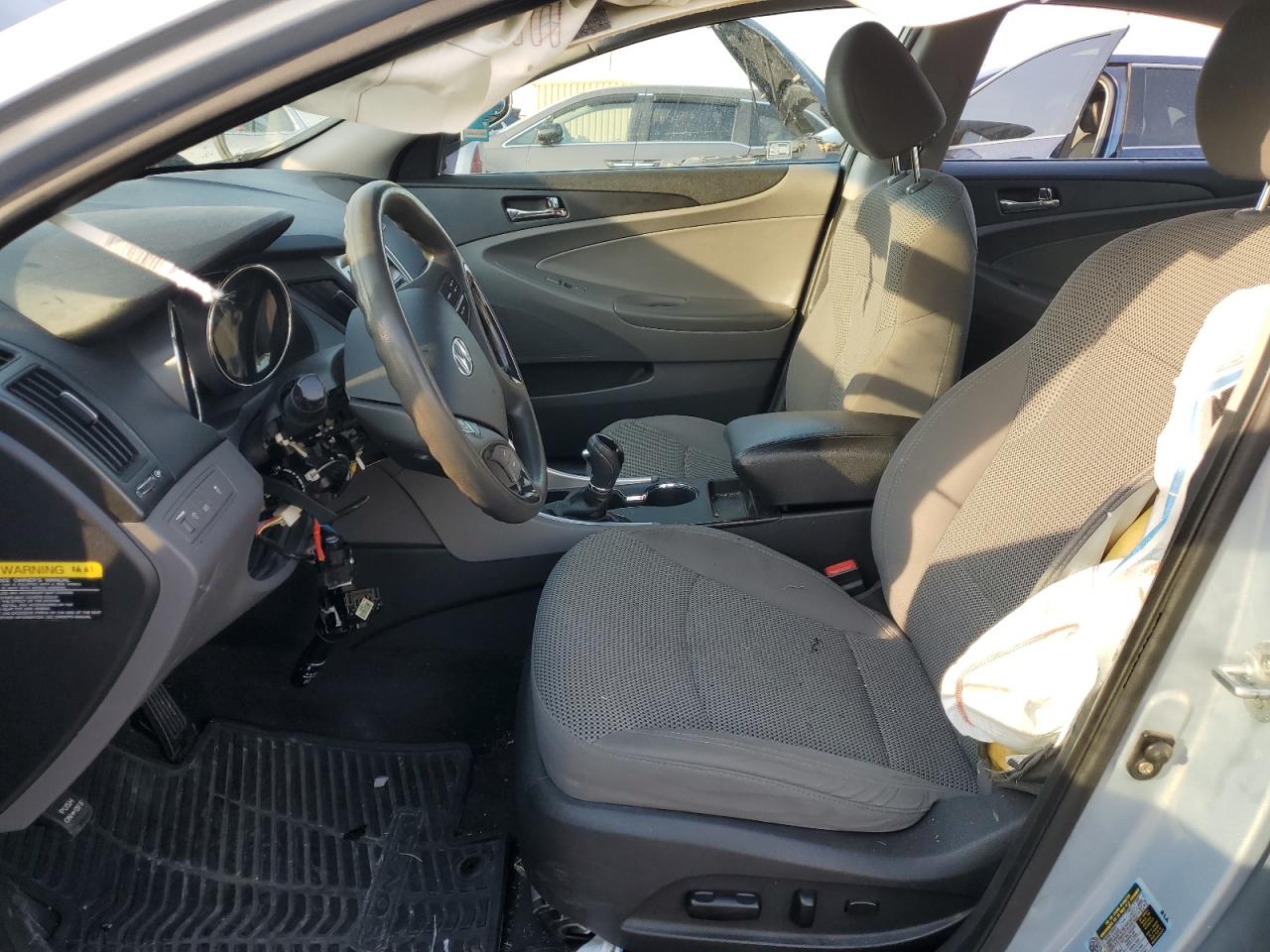 2012 Hyundai Sonata - Image 7