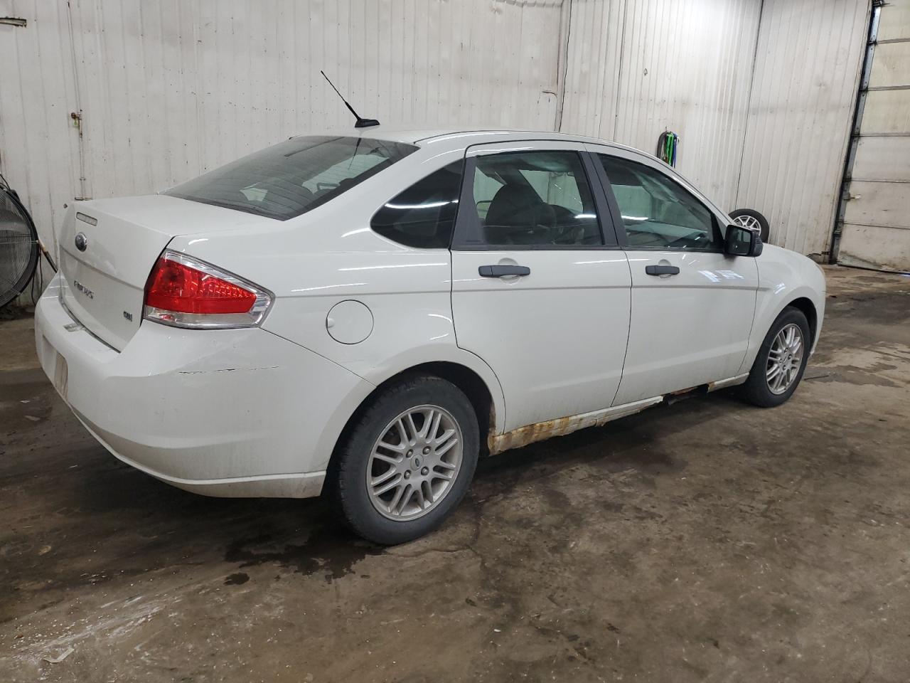 2010 Ford Focus - Image 3