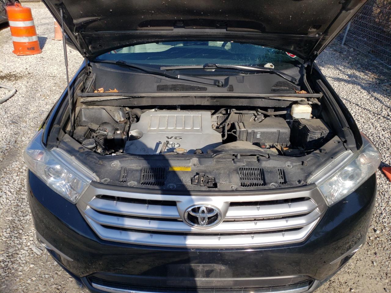 2013 Toyota Highlander - Image 12