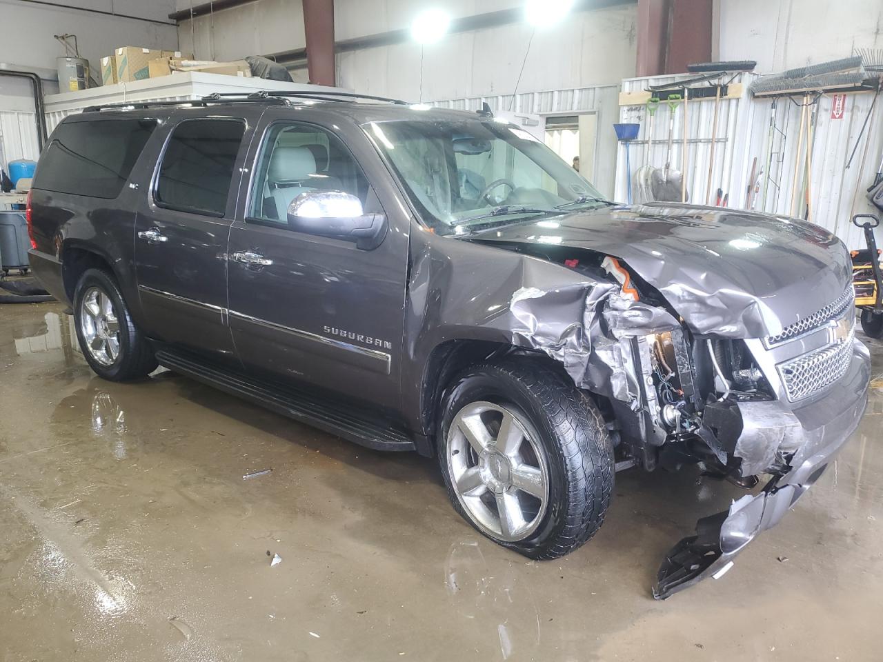 2011 Chevrolet Suburban - Image 4