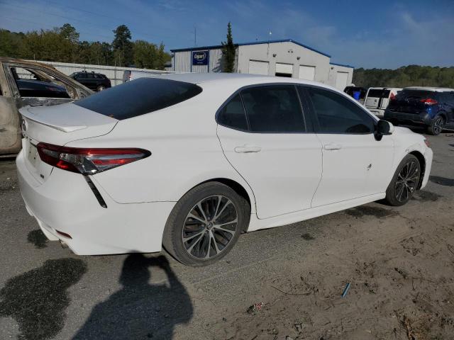  TOYOTA CAMRY 2018 Biały