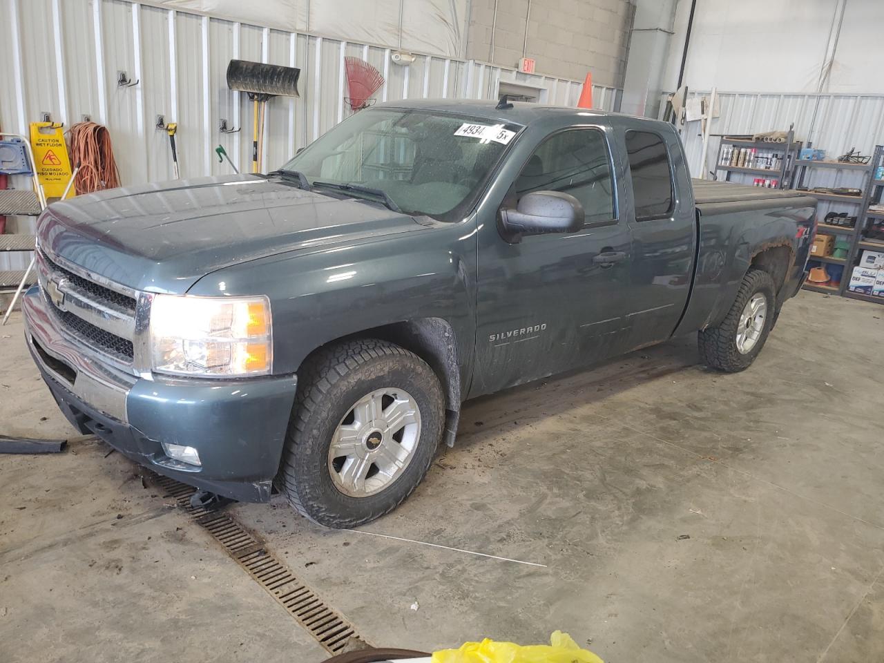 2009 Chevrolet Silverado - Image 1