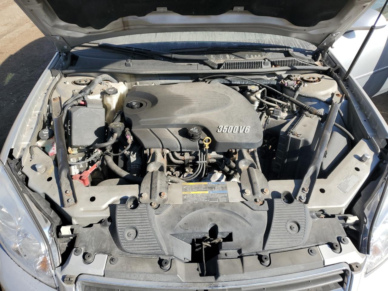 2010 Chevrolet Impala - Image 11