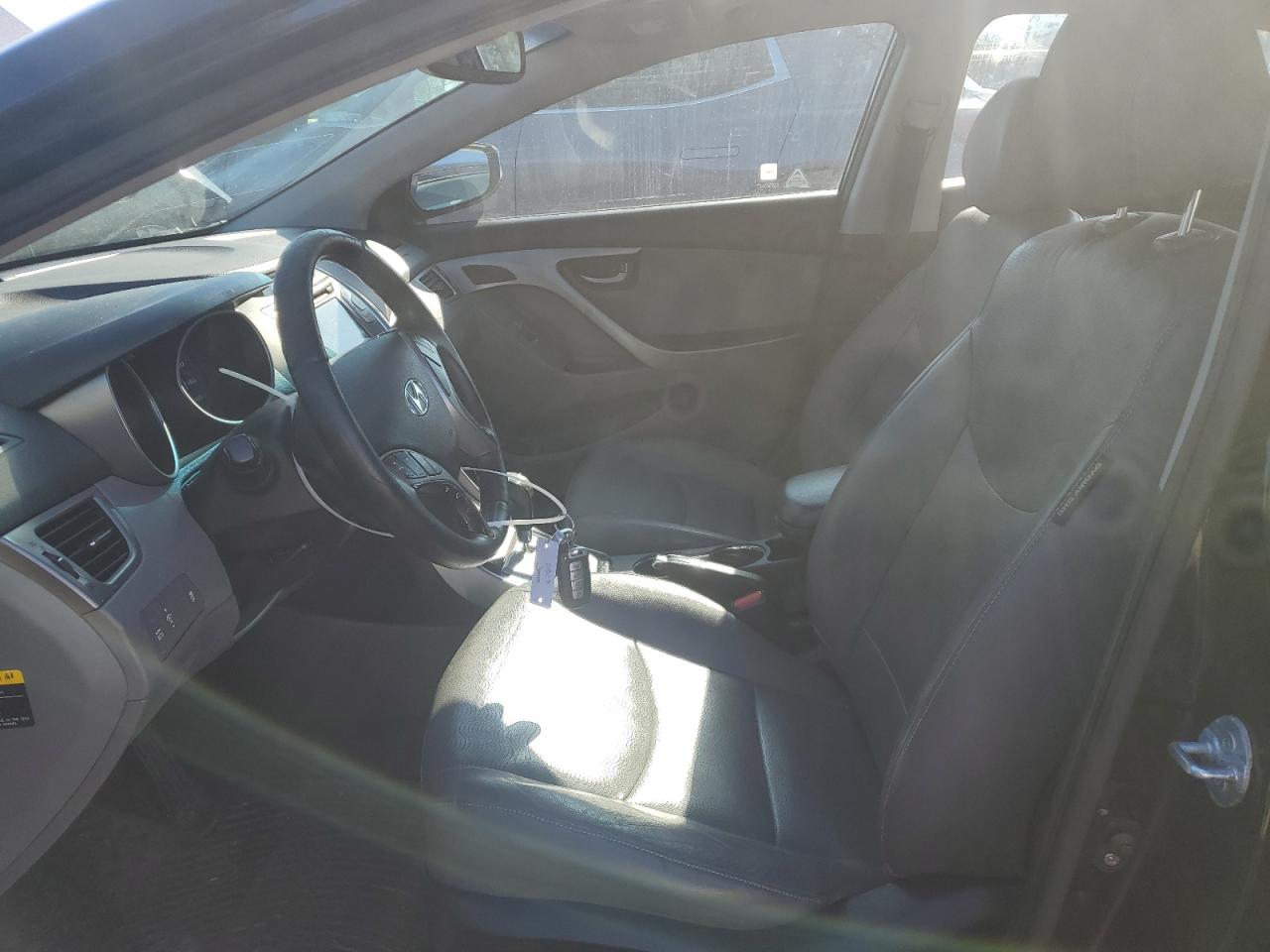 2013 Hyundai Elantra - Image 7