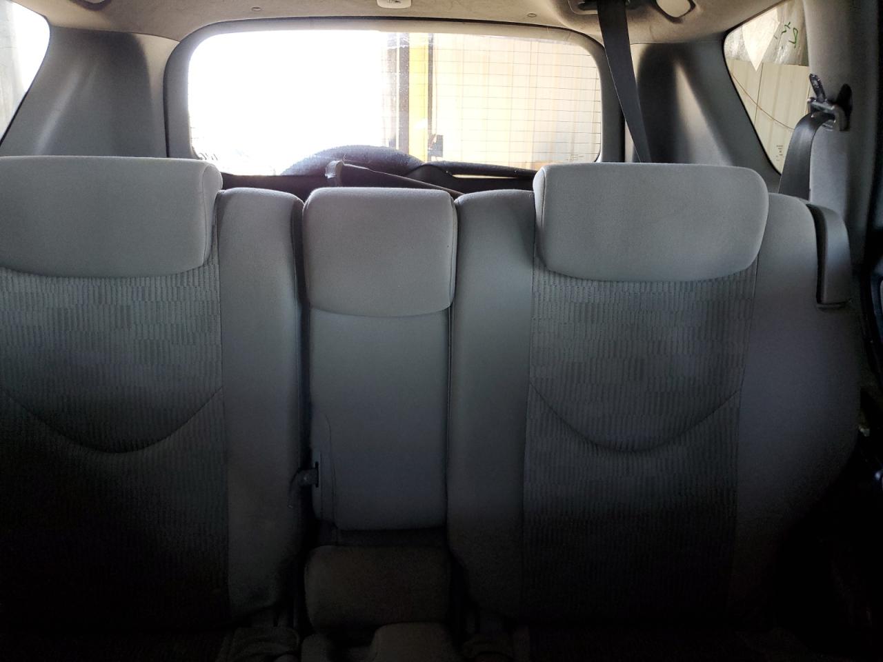 2011 Toyota RAV 4 - Image 10