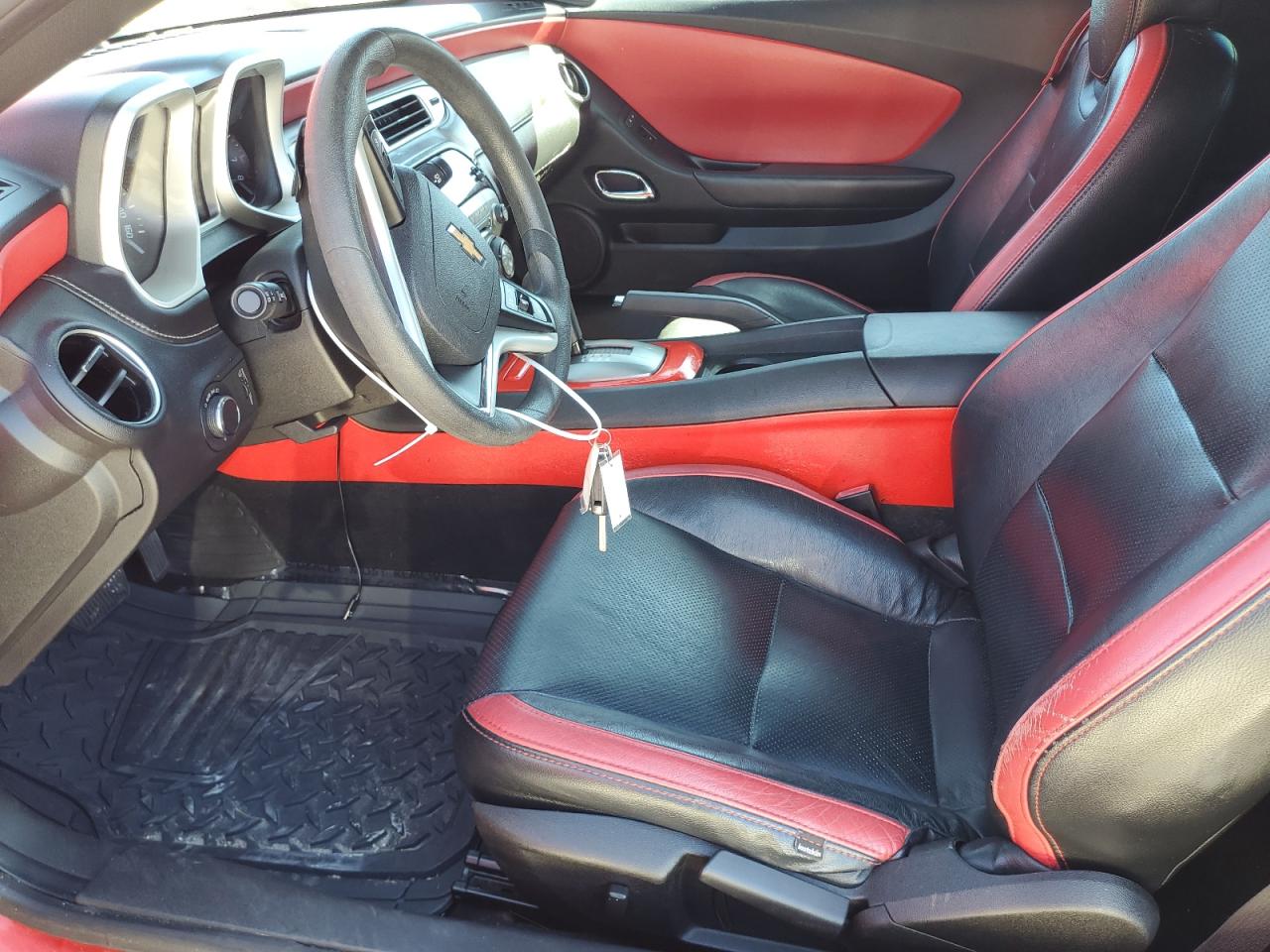 2014 Chevrolet Camaro - Image 7