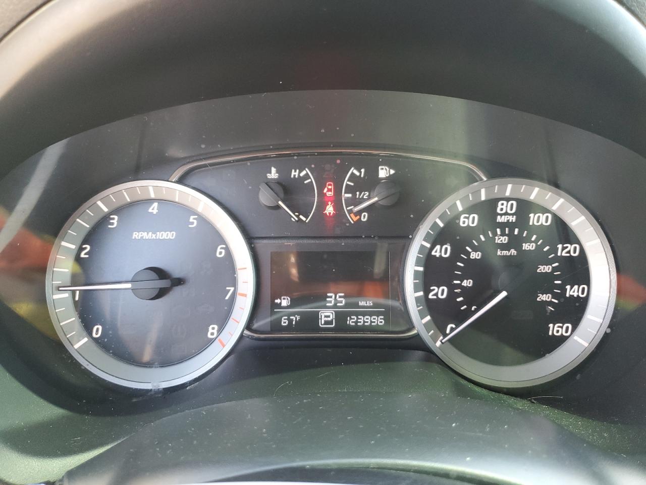 2013 Nissan Sentra - Image 9