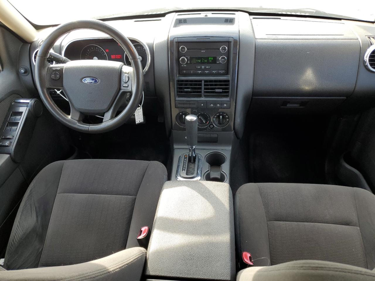 2010 Ford Explorer - Image 8
