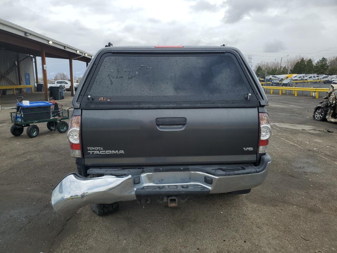 2015 Toyota Tacoma - Image 6