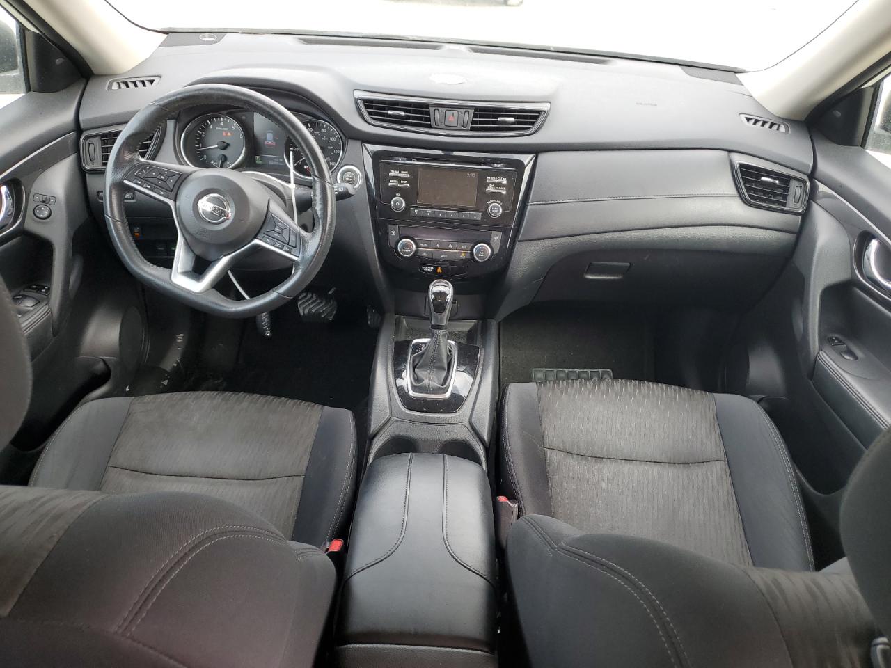 5N1AT2MTXHC895613 NISSAN ROGUE 2017