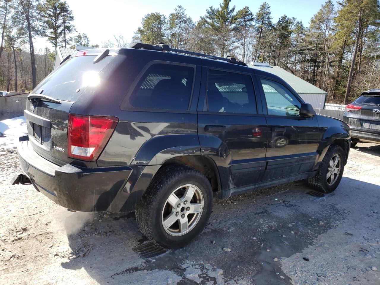 2005 Jeep Grand Cherokee - Image 3