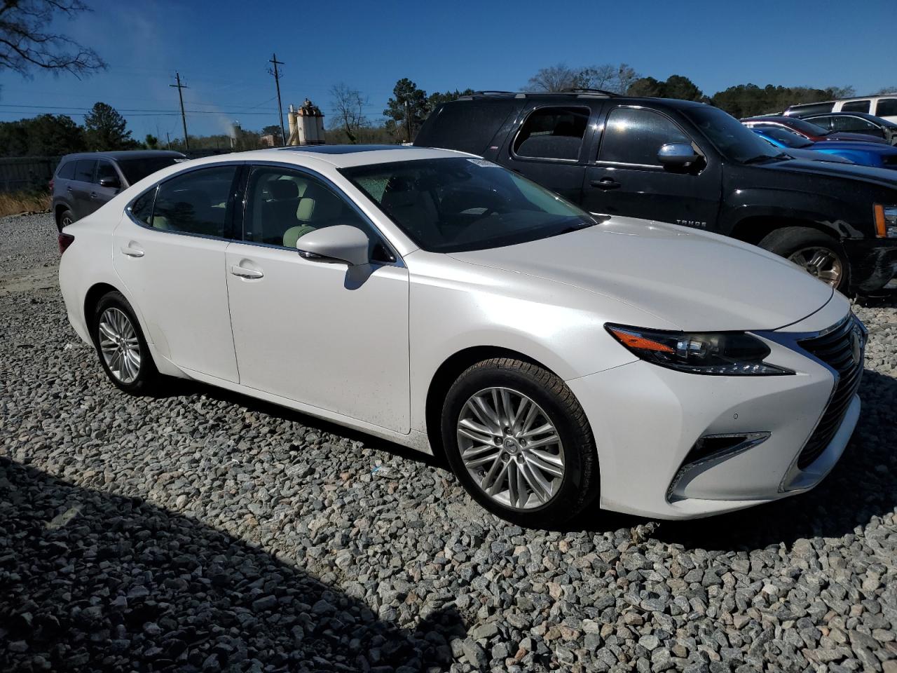 2016 Lexus ES - Image 4