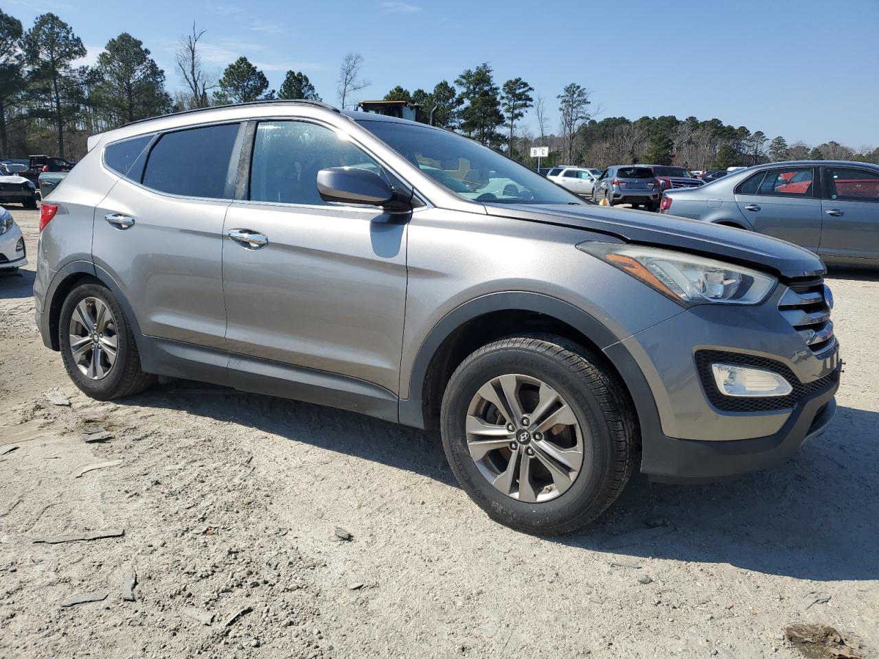 2016 Hyundai Santa Fe - Image 4