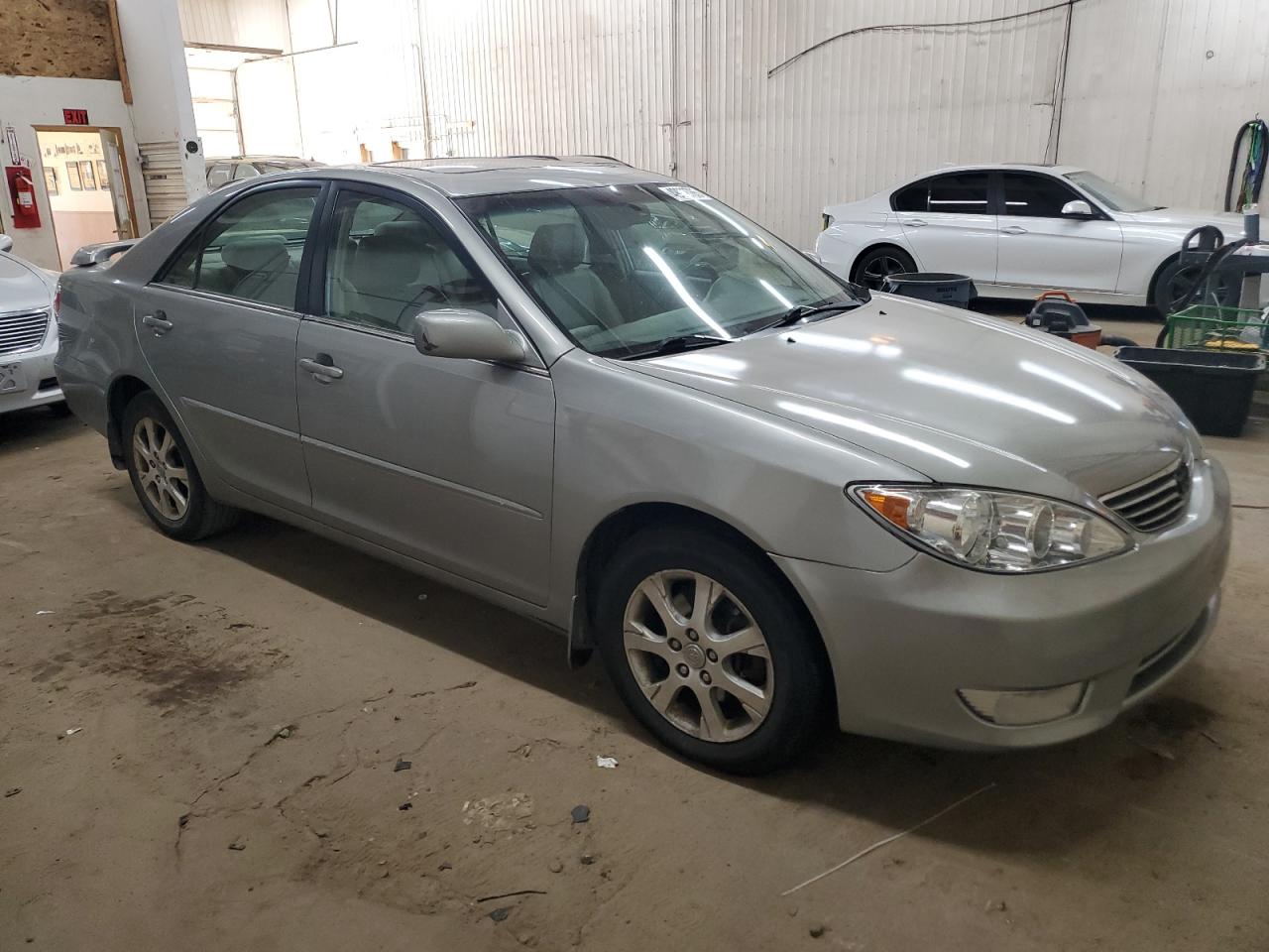 2005 Toyota Camry - Image 4