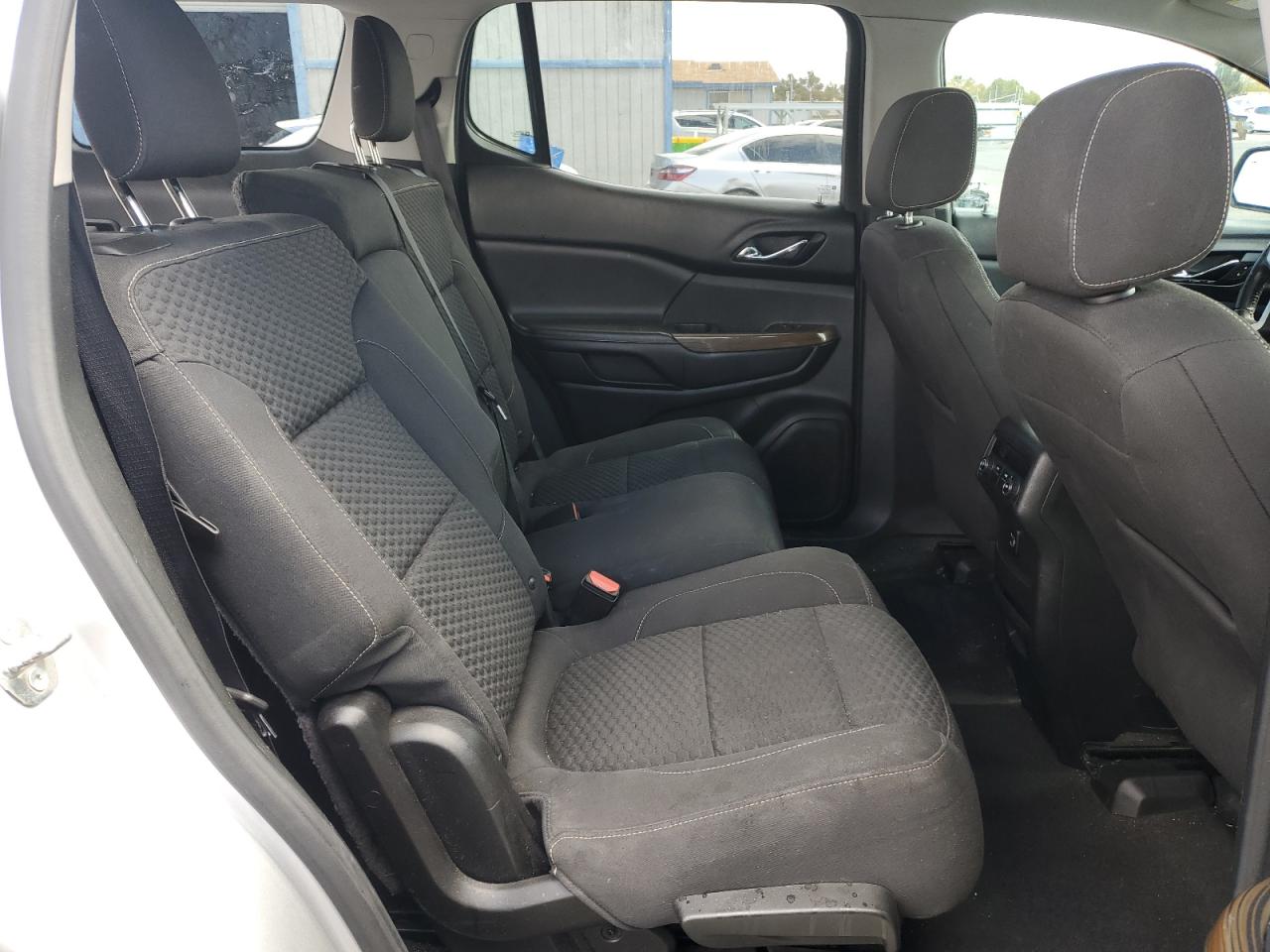 2017 GMC Acadia - Image 11