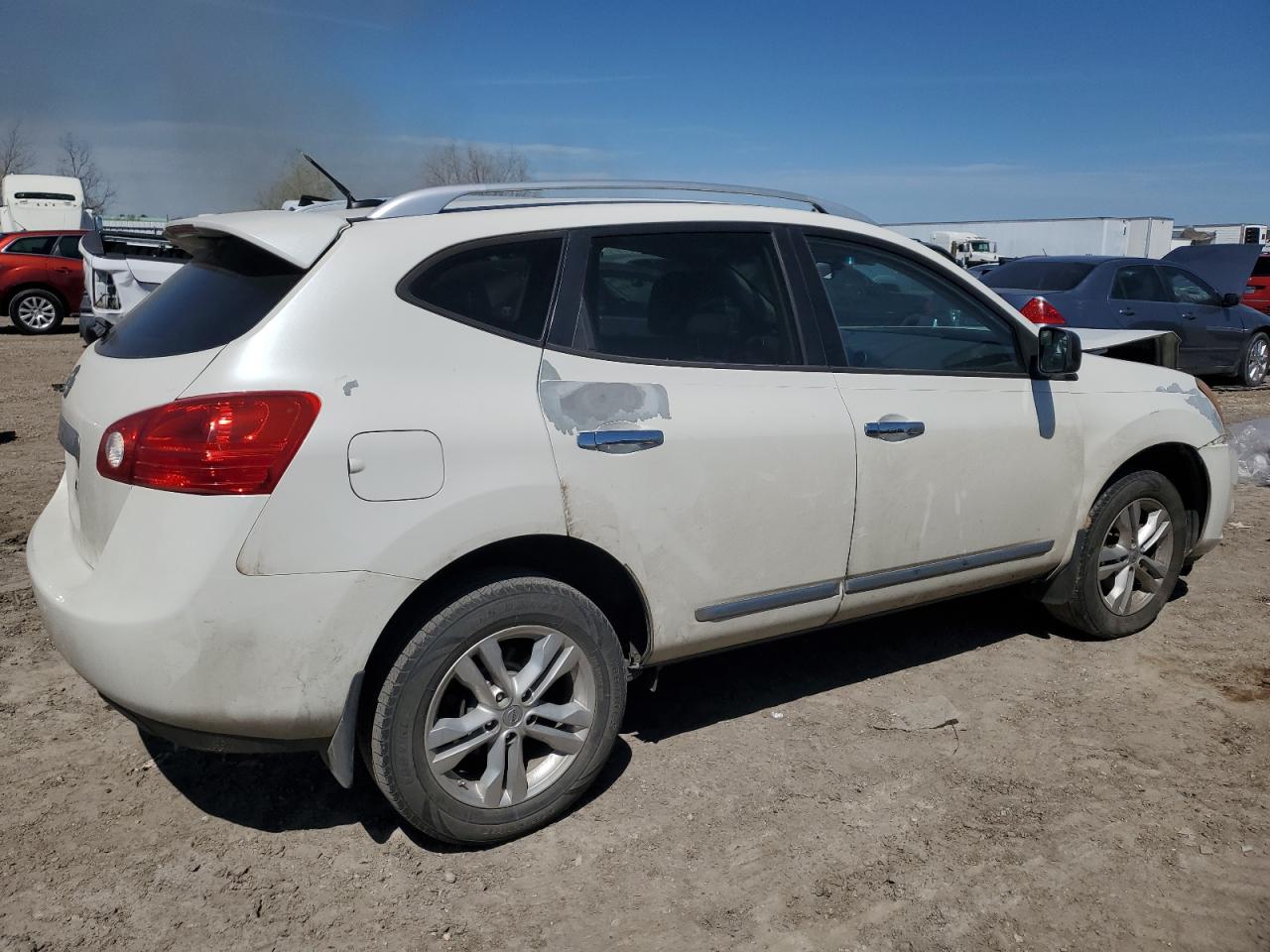 2015 Nissan Rogue - Image 3