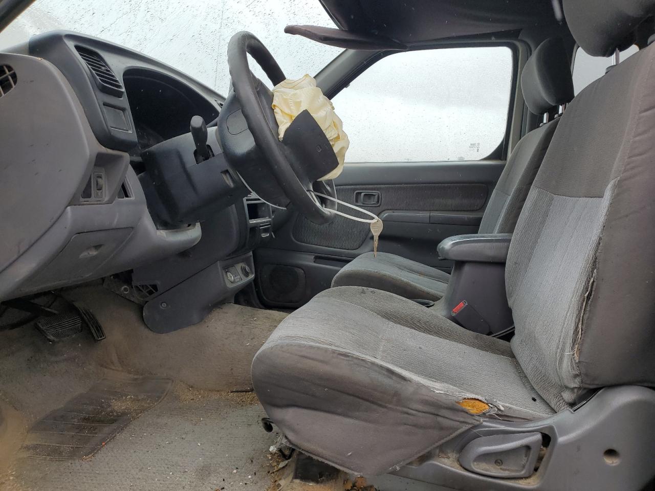 1999 Nissan Navara (Frontier) - Image 7