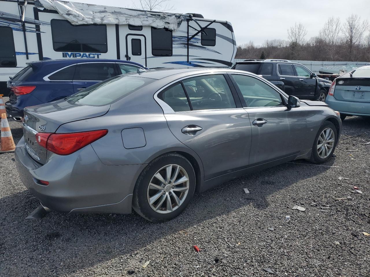 2015 Infiniti Q50 - Image 3