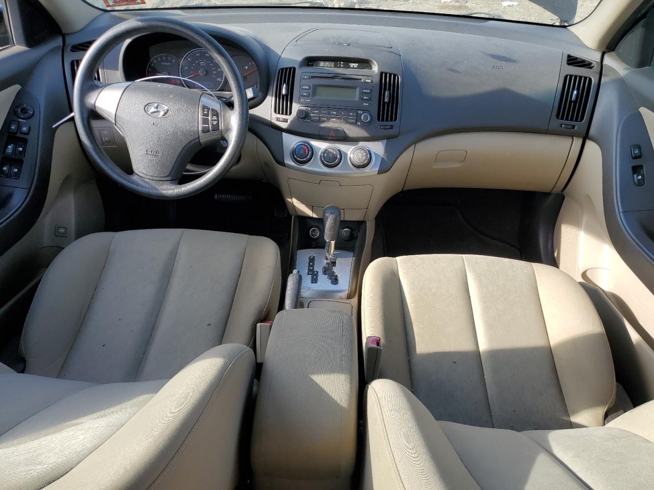 2010 Hyundai Elantra - Image 8