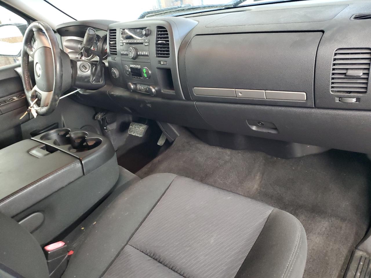 2011 Chevrolet Silverado - Image 8