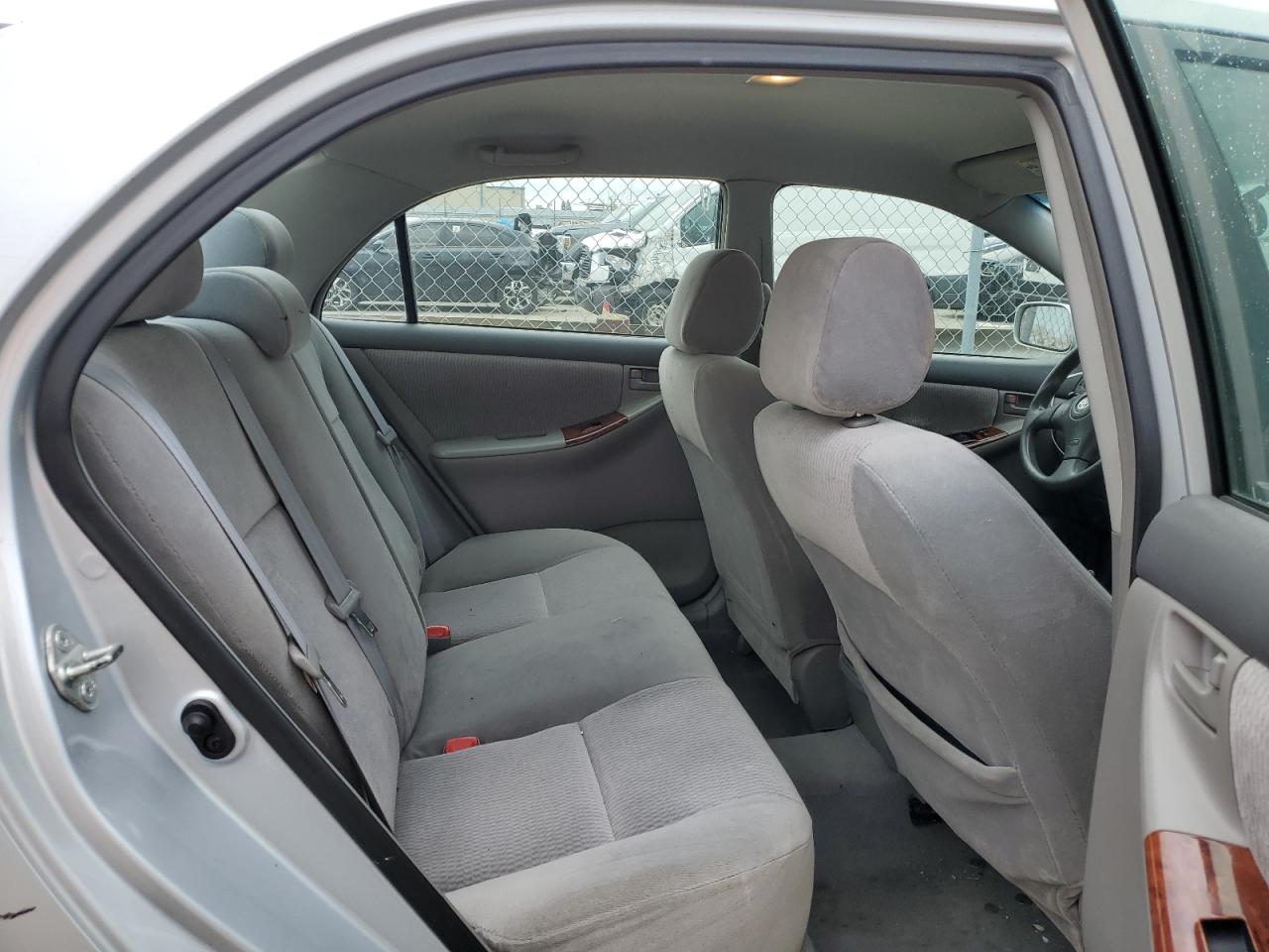 2005 Toyota Corolla - Image 10
