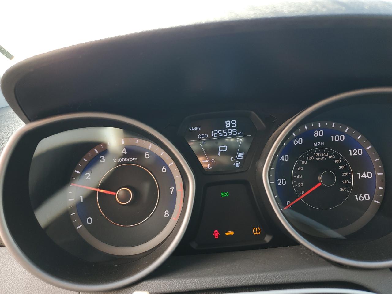 2013 Hyundai Elantra - Image 9