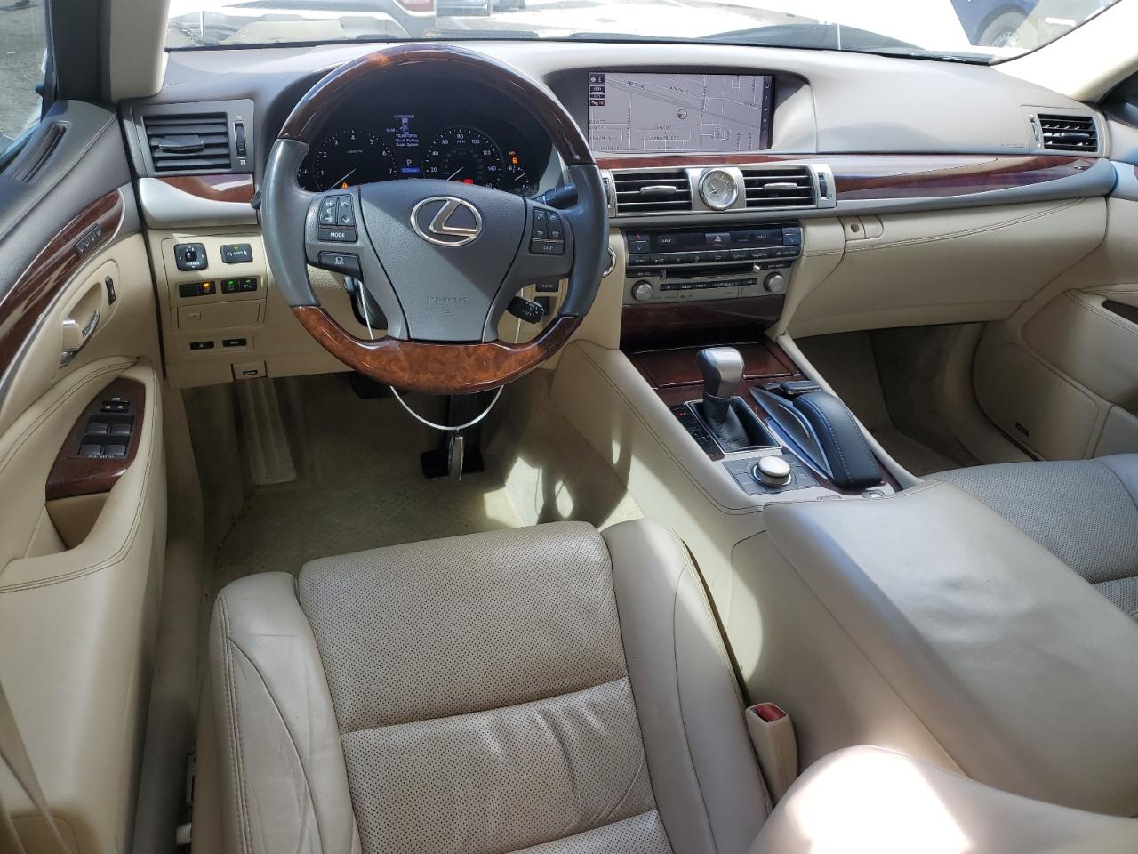 2017 Lexus LS - Image 8