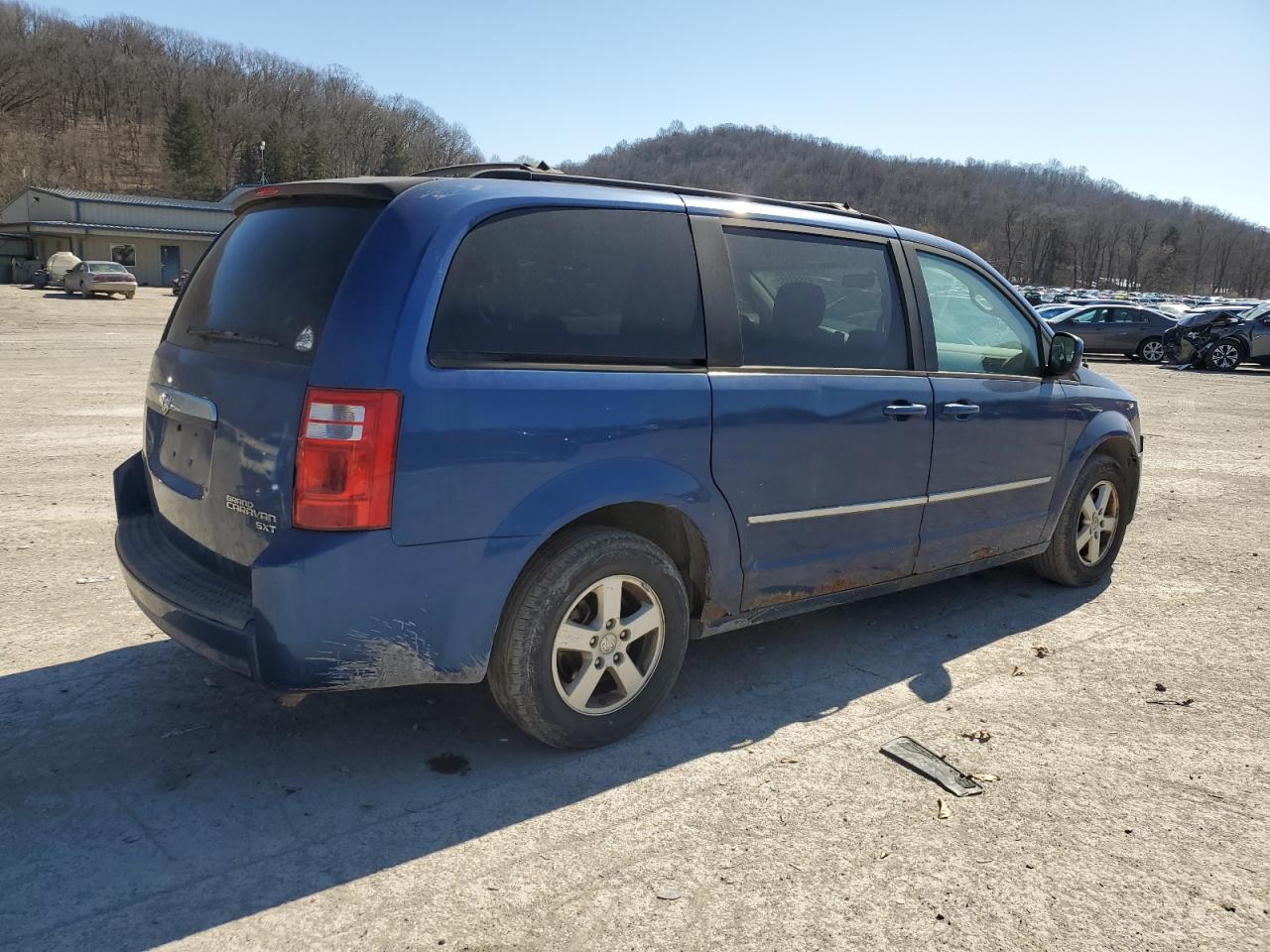 2010 Dodge Caravan - Image 3