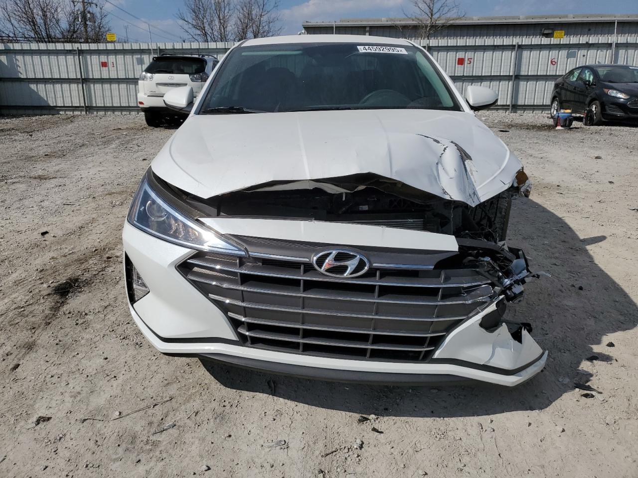 2020 Hyundai Elantra - Image 5