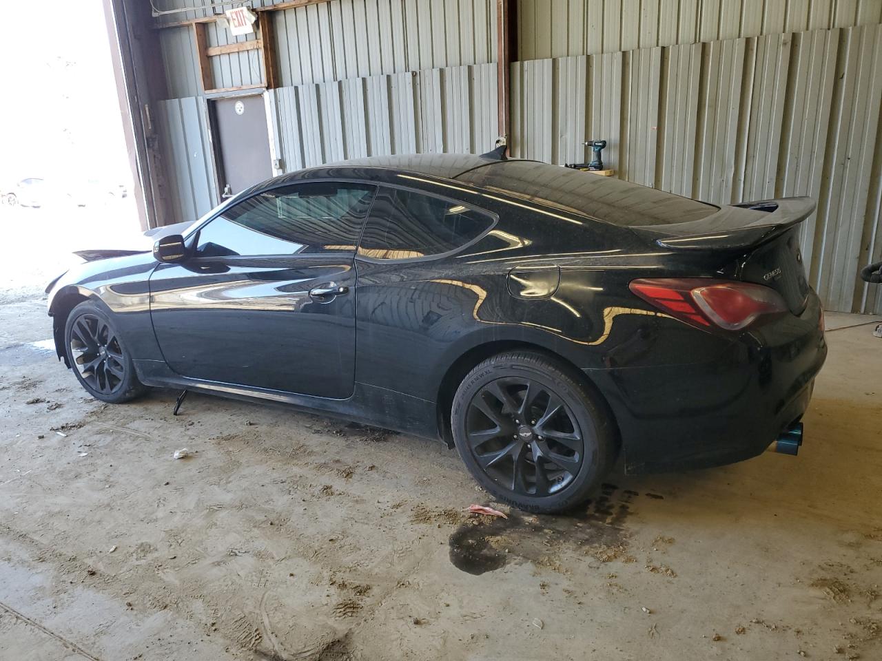 2013 Hyundai Genesis - Image 2