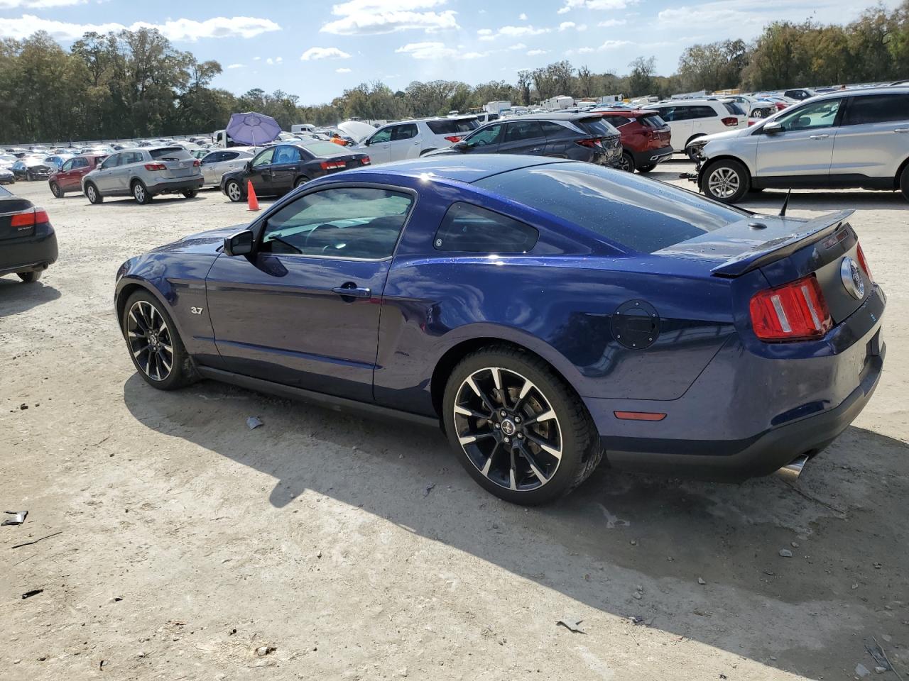 2011 Ford Mustang - Image 2