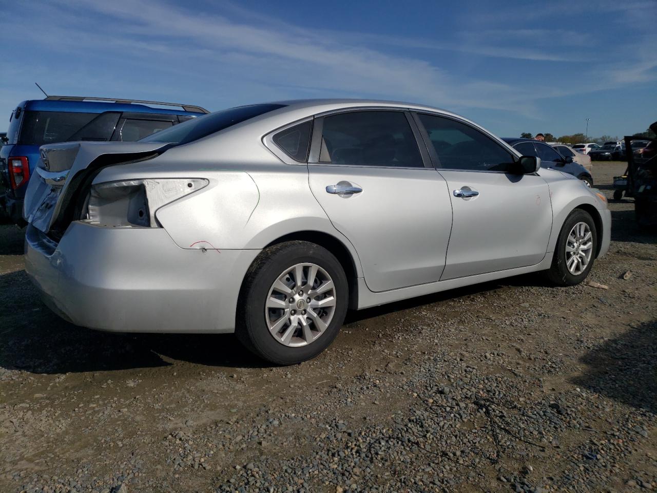 2015 Nissan Altima - Image 3