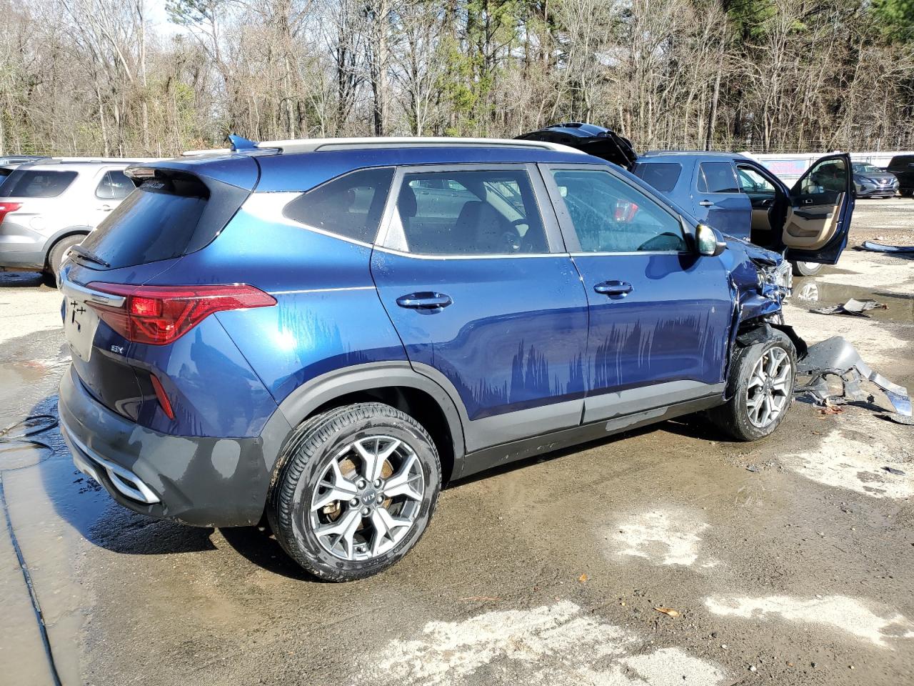 2021 Kia Seltos - Image 3
