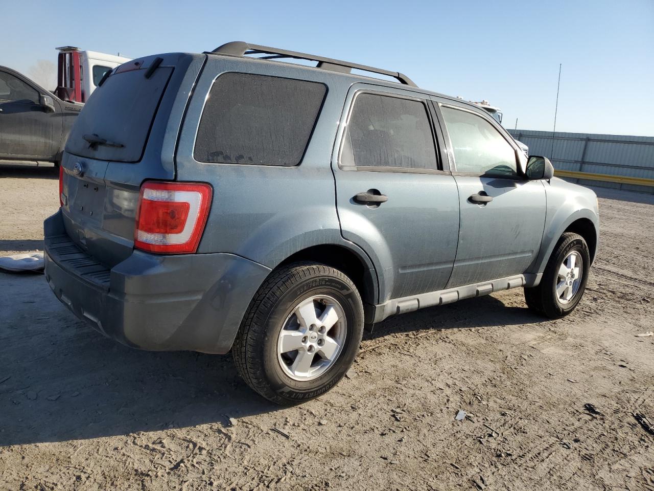2010 Ford Escape - Image 3
