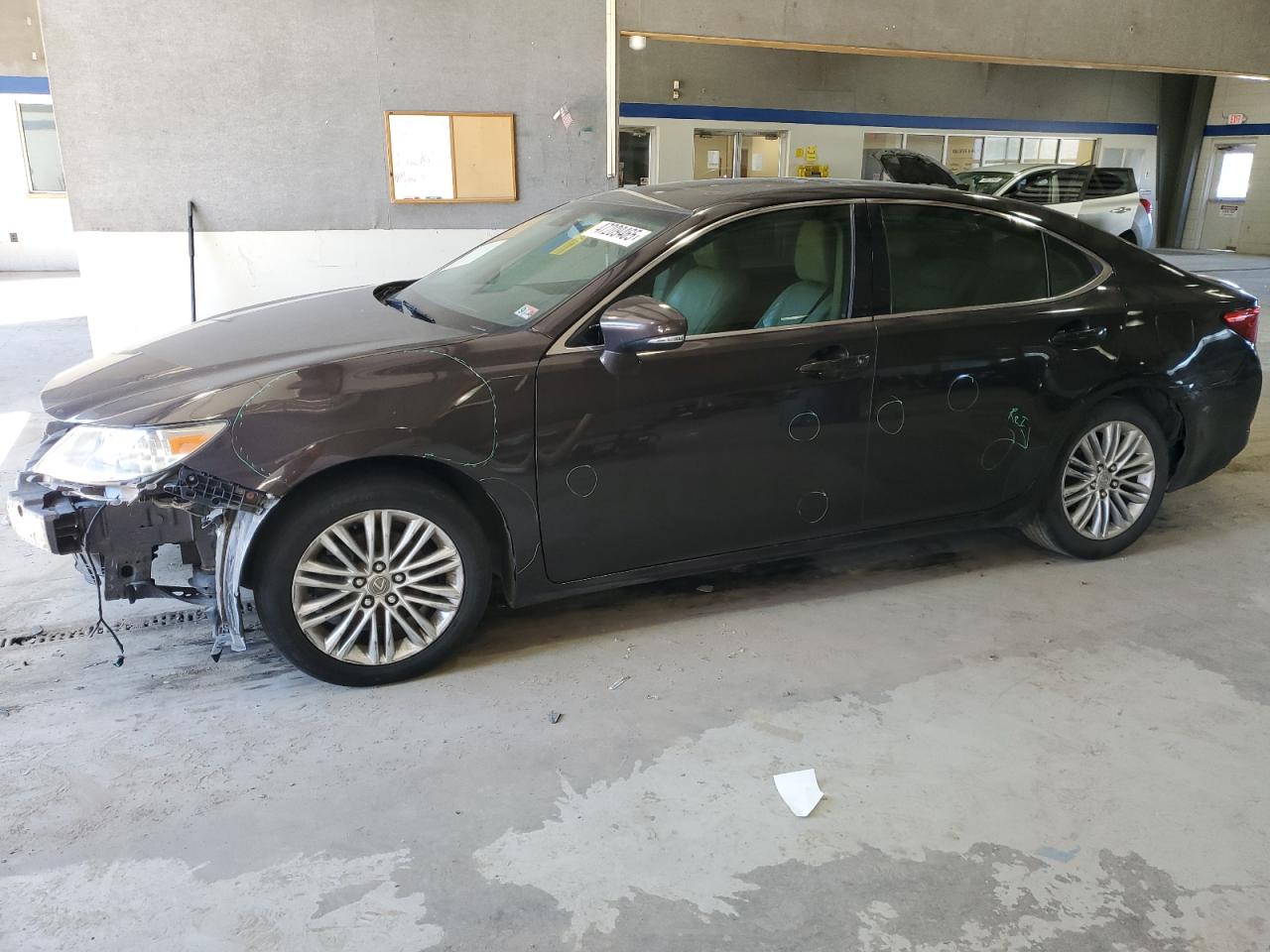 2015 Lexus ES - Image 1