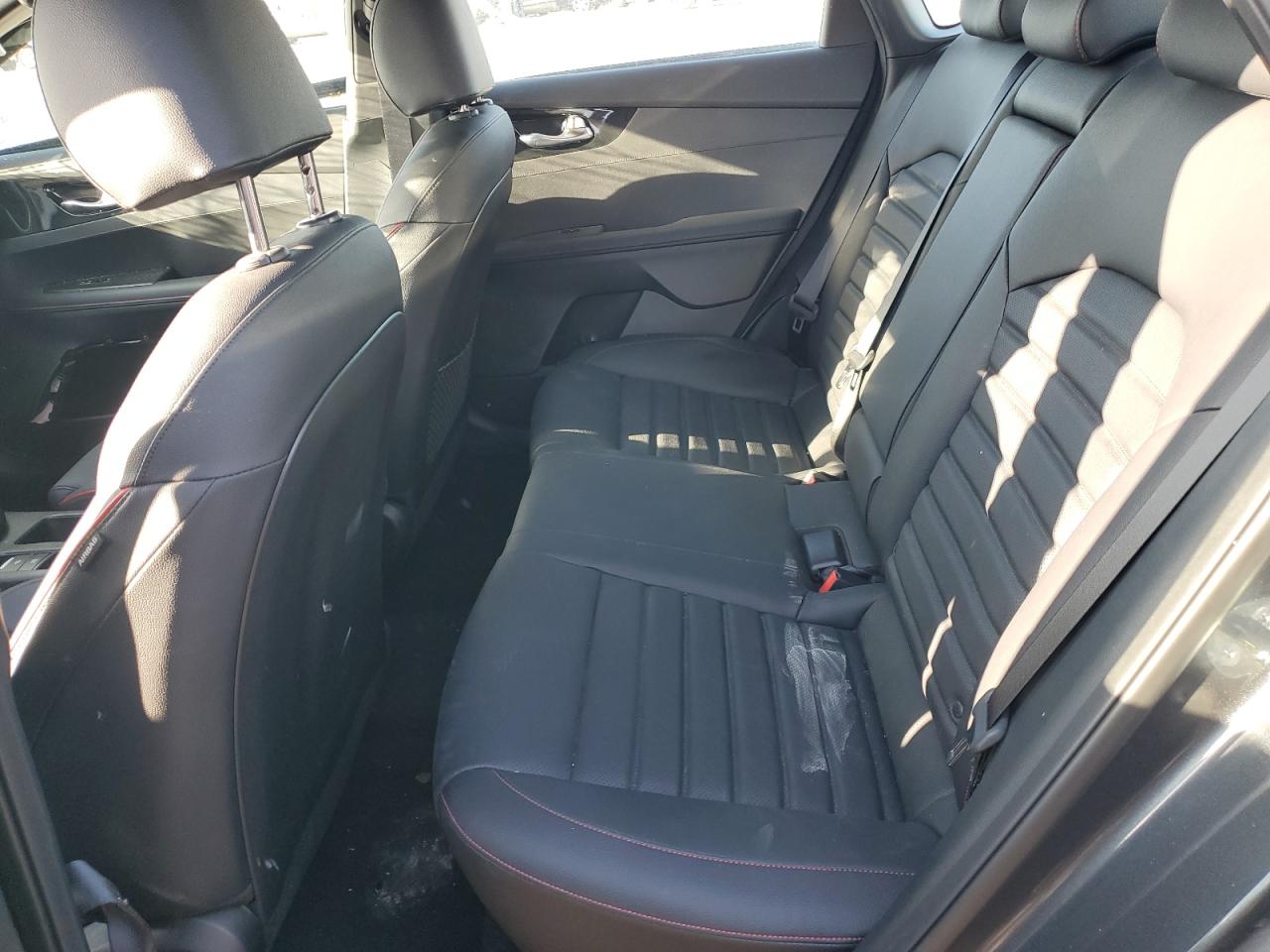 2024 Kia Forte - Image 10