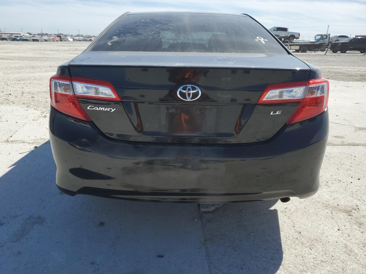 2014 Toyota Camry - Image 6