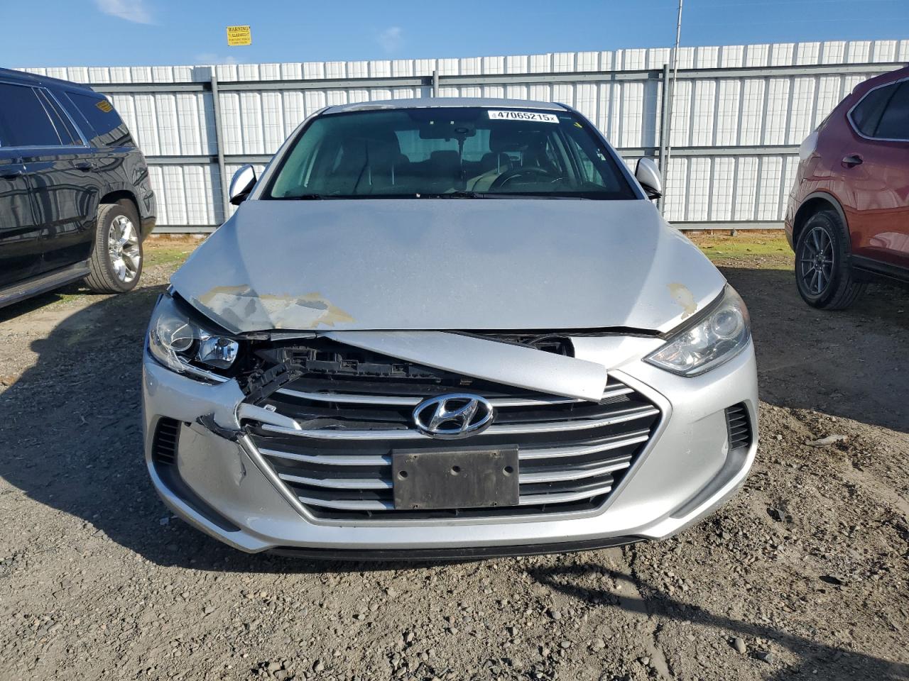 2017 Hyundai Elantra - Image 5