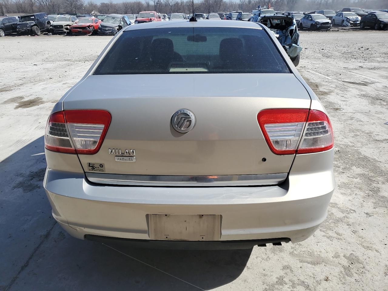 2009 Mercury Milan - Image 6