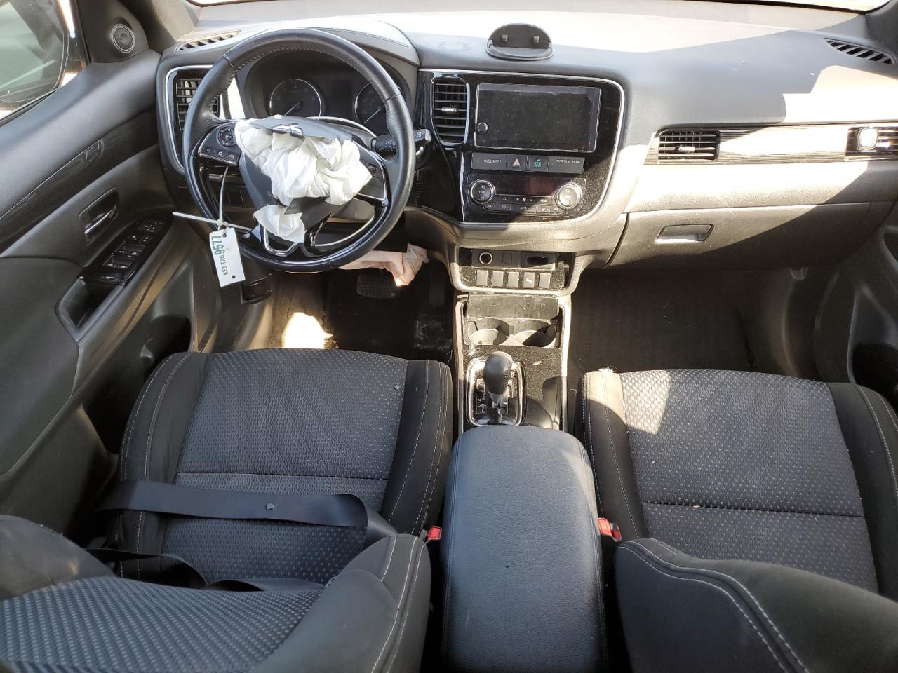 2018 Mitsubishi Outlander - Image 8