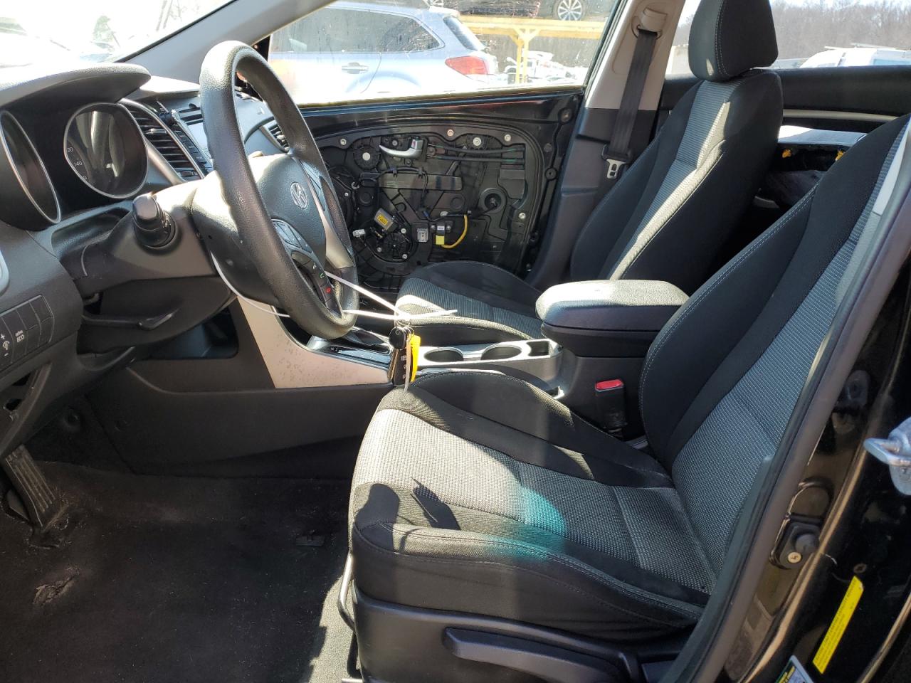 2014 Hyundai Elantra - Image 7