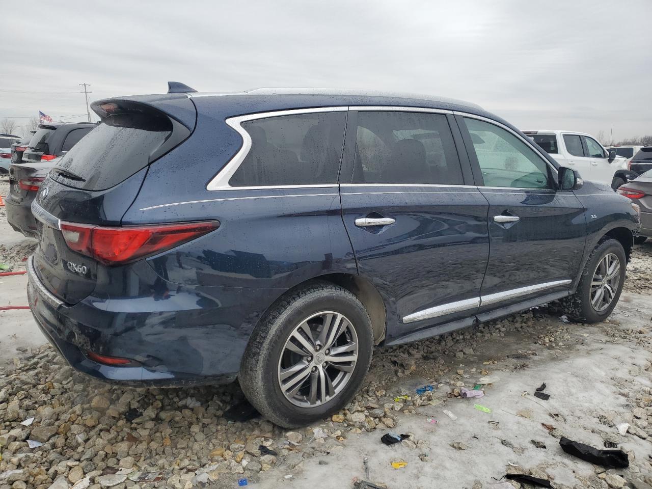 2020 Infiniti QX60 - Image 3