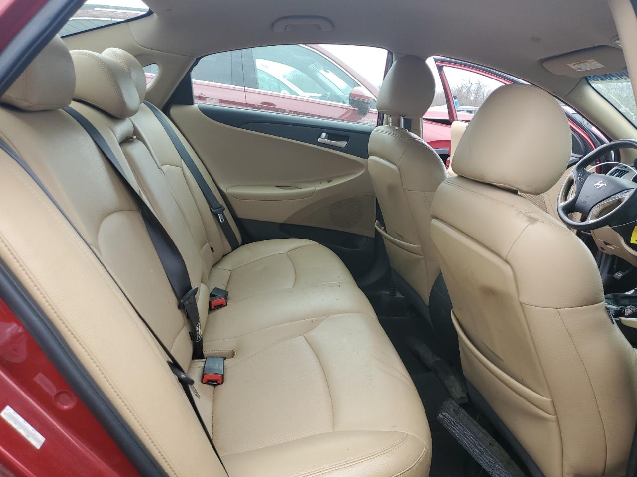 2011 Hyundai Sonata - Image 10