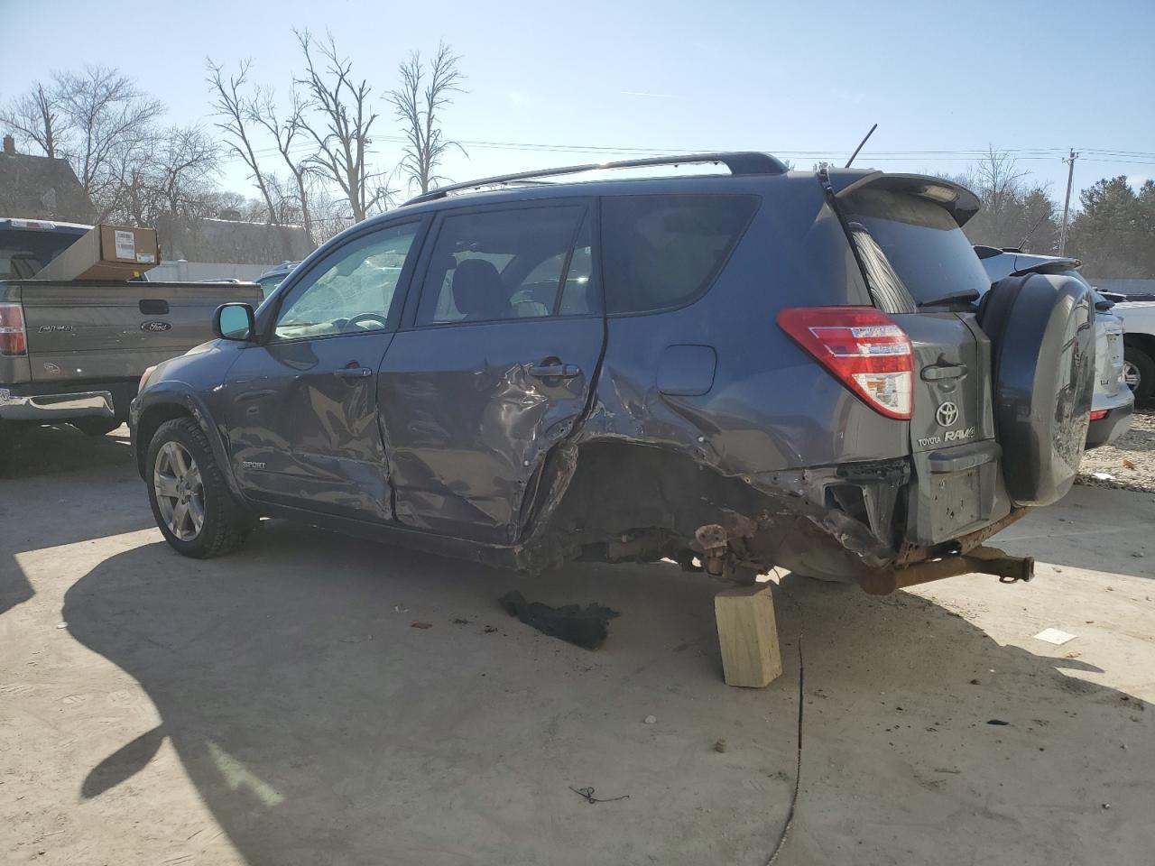 2010 Toyota RAV 4 - Image 2
