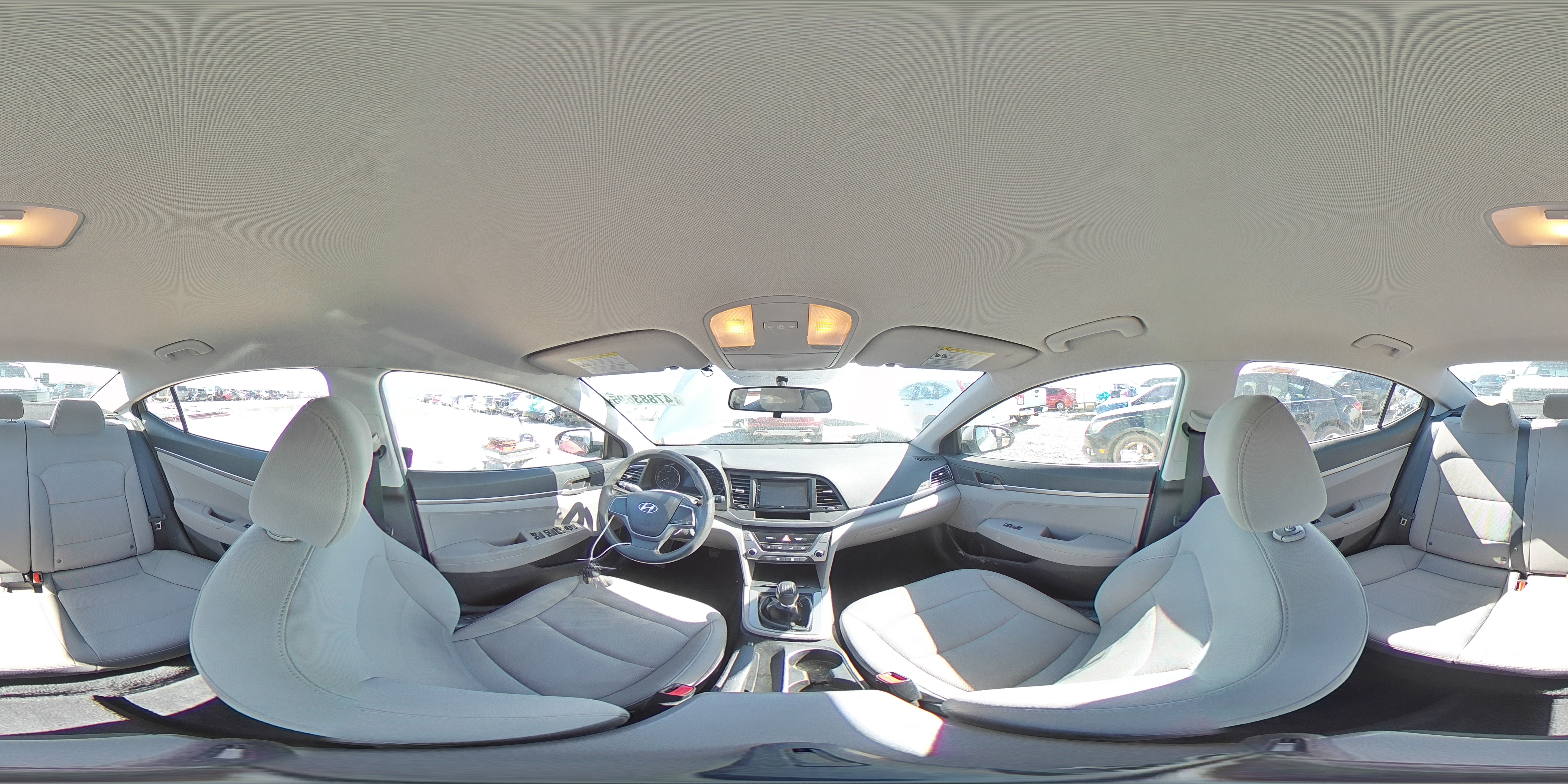2018 Hyundai Elantra - Image 14