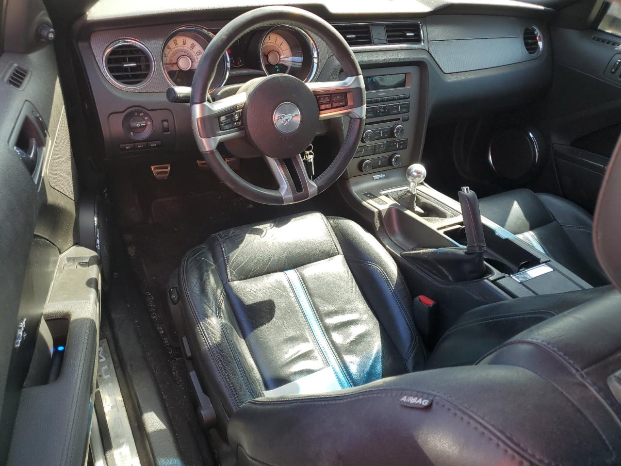 2010 Ford Mustang - Image 8