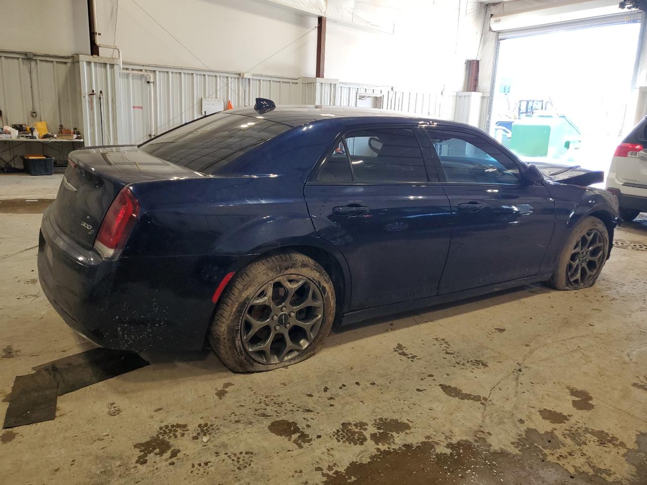 2016 Chrysler 300 - Image 3
