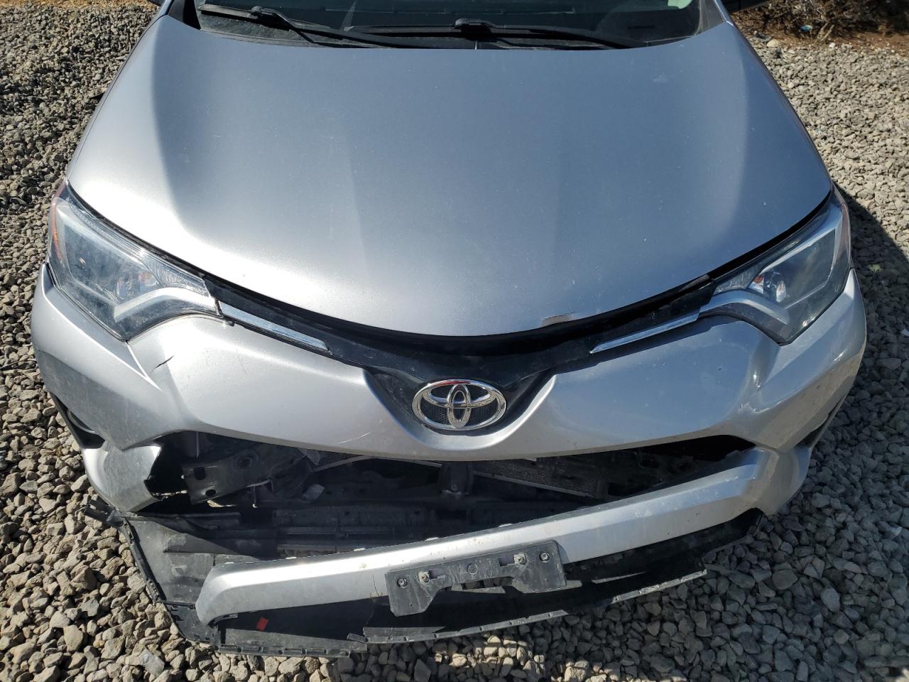 2016 Toyota RAV 4 - Image 11